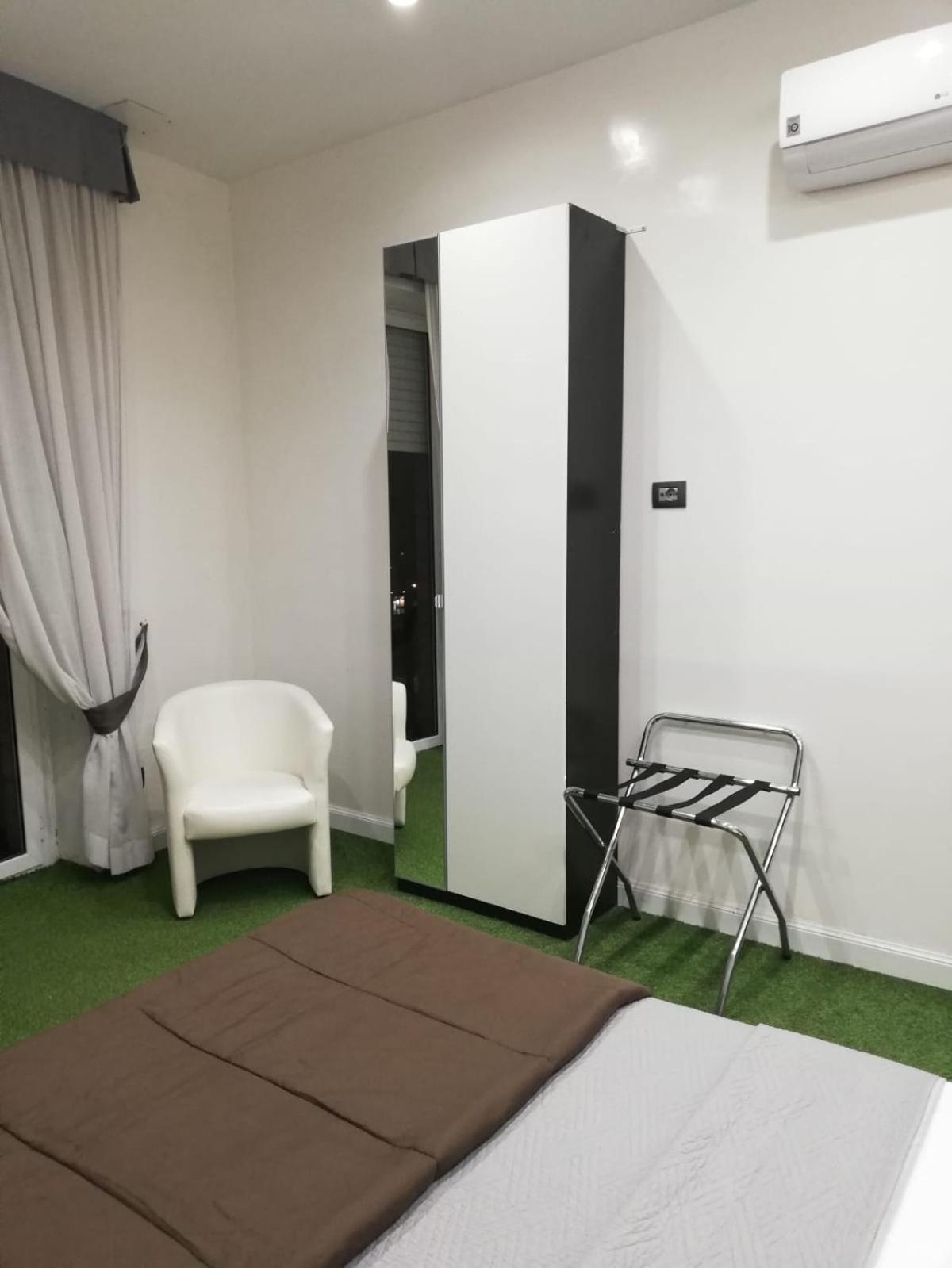 President Plaza Vip Suite Spa By Babylon Stay Nápoles Exterior foto
