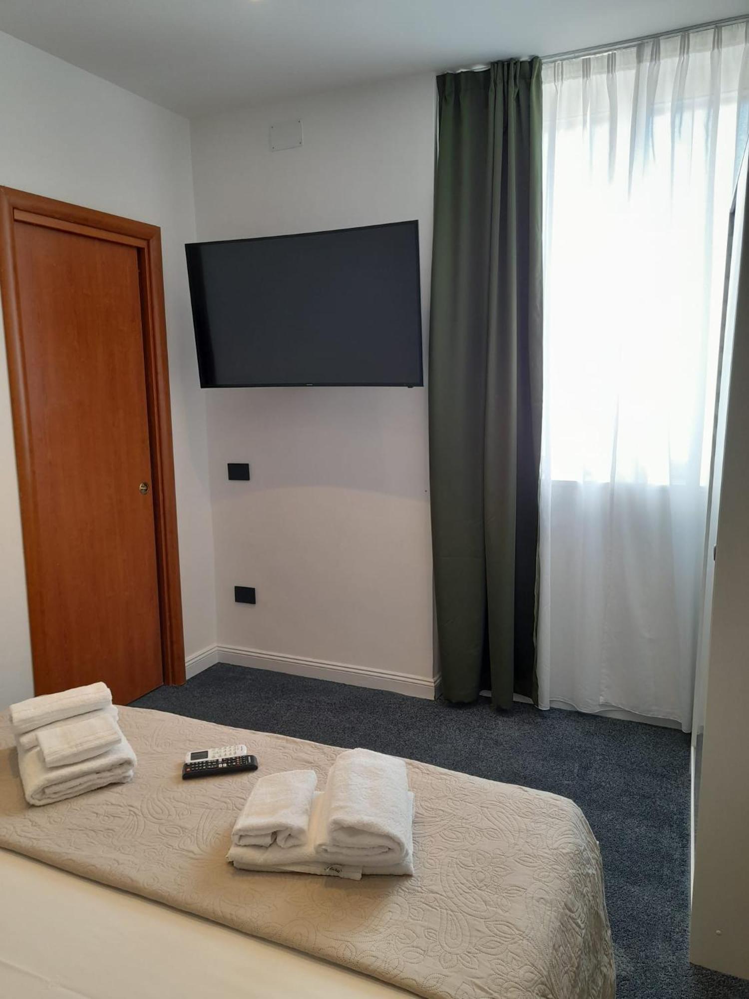 President Plaza Vip Suite Spa By Babylon Stay Nápoles Exterior foto